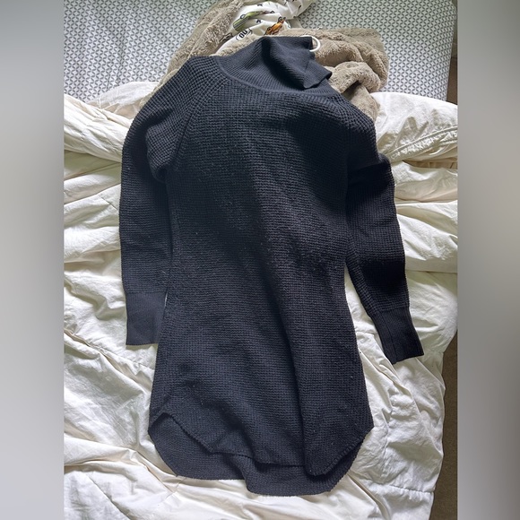 Aritzia Wilfred Free dress - Picture 2 of 4